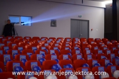 Iznajmljivanje projektora za pokret obnove Kraljevine Srbije