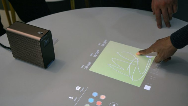 Sony Xperia Touch novi interaktivni Android projektor