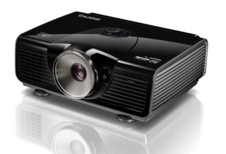 Novi BenQ W7500 projektor